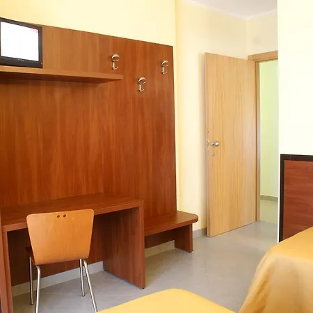 Nocleg ze śniadaniem Licia 4*